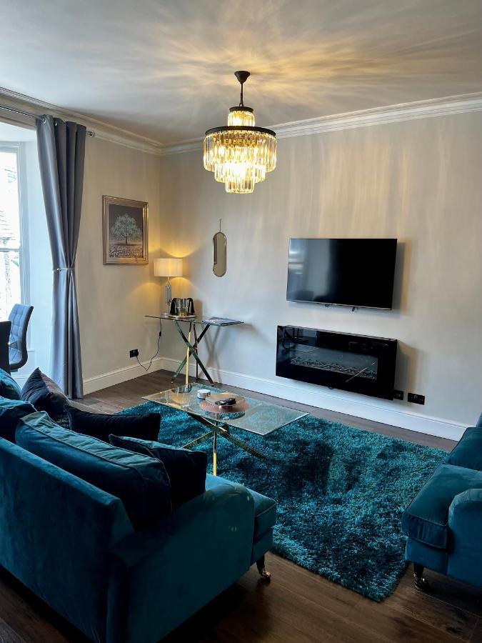 The Mews Boutique Deluxe Apartments, Sleep 2-6 People , Central Location, Free Parking Windermere Exterior photo