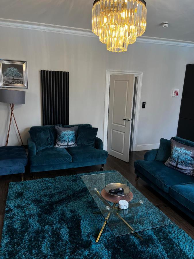 The Mews Boutique Deluxe Apartments, Sleep 2-6 People , Central Location, Free Parking Windermere Exterior photo