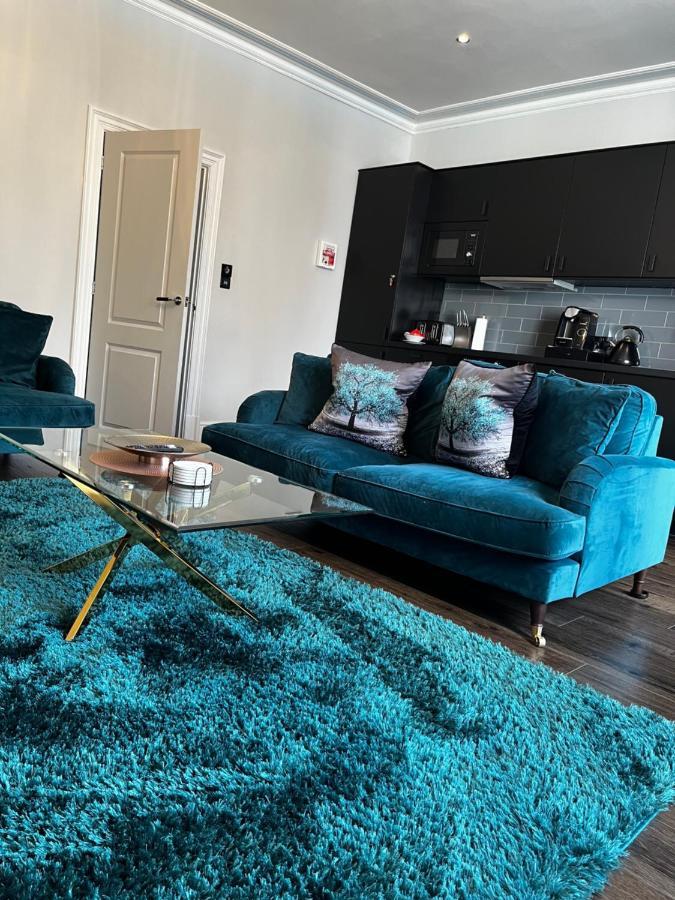 The Mews Boutique Deluxe Apartments, Sleep 2-6 People , Central Location, Free Parking Windermere Exterior photo